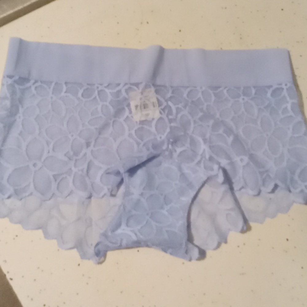 Victoria secret-Periwinkle Blue Floral Lace low rise boyshort-S
